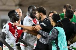 -包含摩纳哥客场逼平，保持不败势头的词条