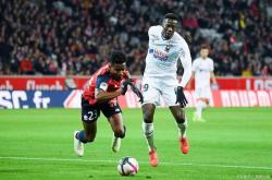 LOL赛事-亚眠中场控制比赛，稳定节奏