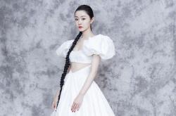 英雄联盟总决赛赛程-足球场上的唯一性，南非的突破与本泽马的重生