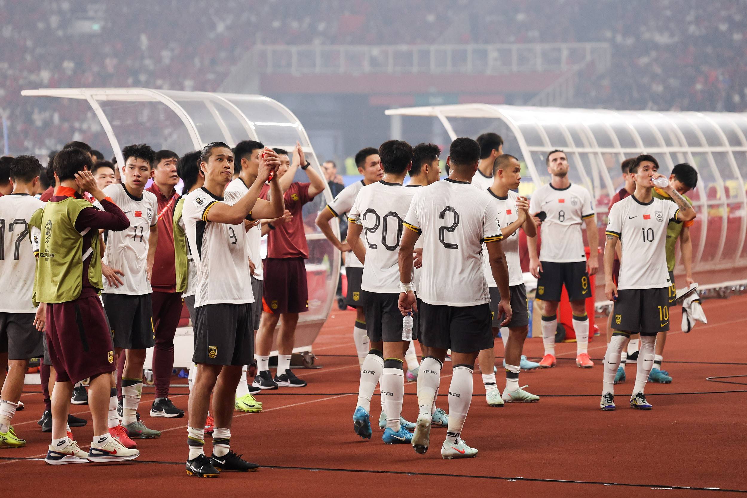 精彩赛事尽显实力,球队内部团结对抗 精彩赛事尽显实力,球队内部团结对抗