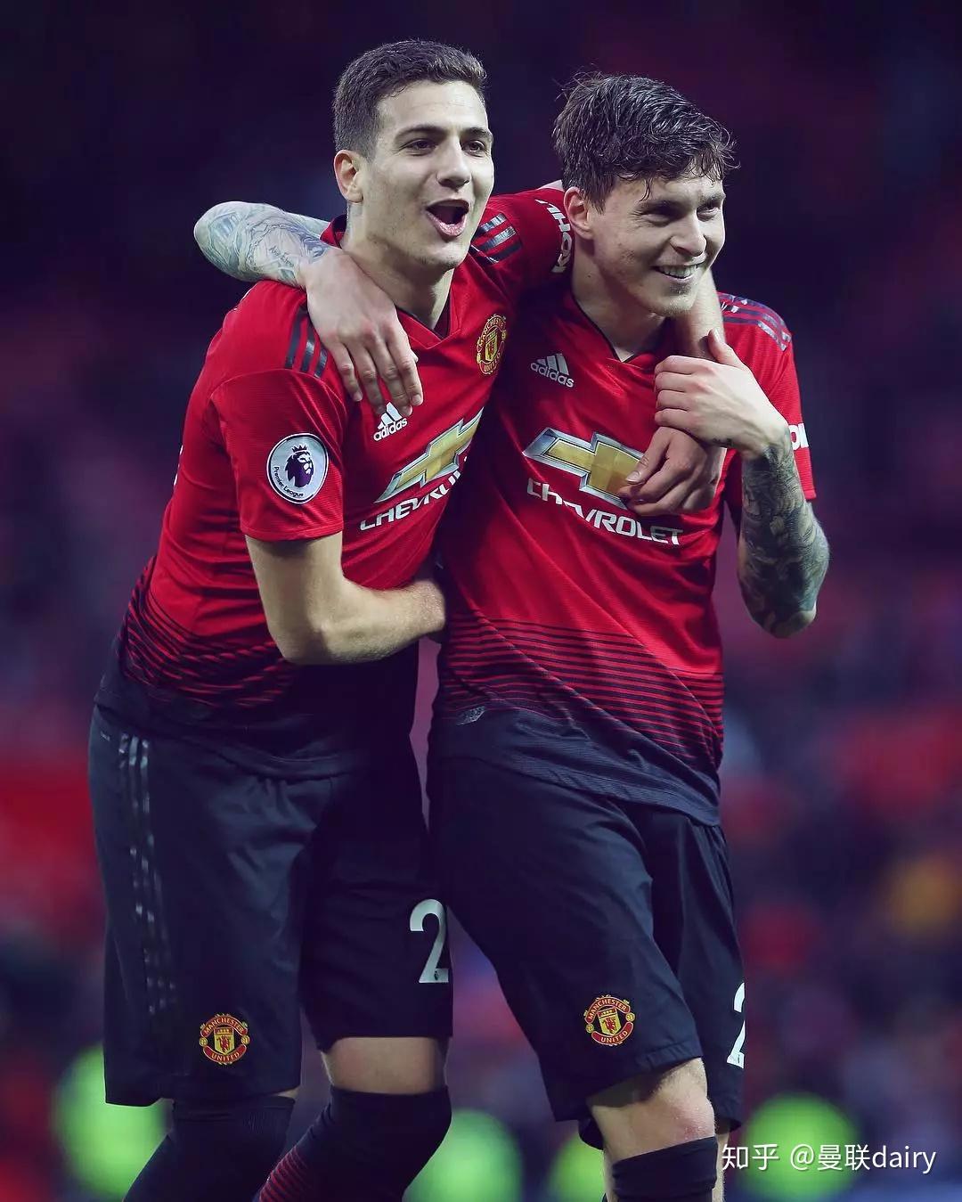 曼联主场战平，卢卡库首开纪录