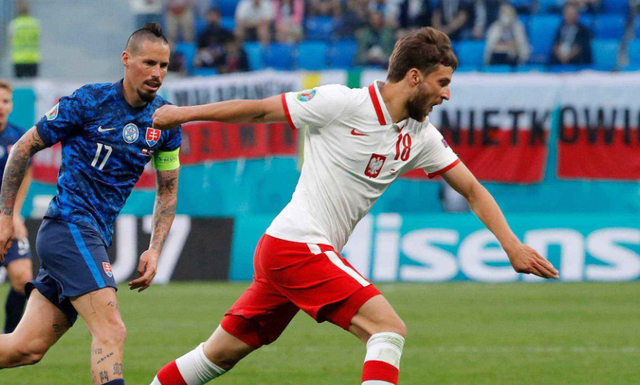 斯洛伐克队在欧预赛中稳居领先之位