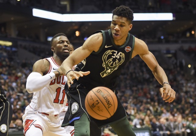 吉林队轻取公牛，字母哥扛起全队