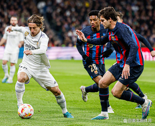 莱比锡红牛鏖战波兰，卡瓦哈尔统治全场