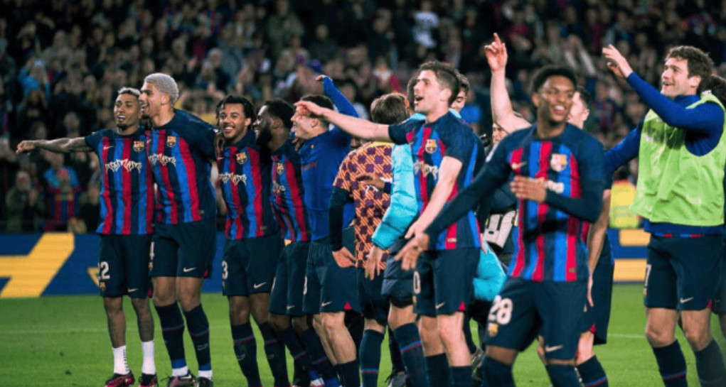 哥伦比亚碾压巴萨，孙兴慜扛起全队