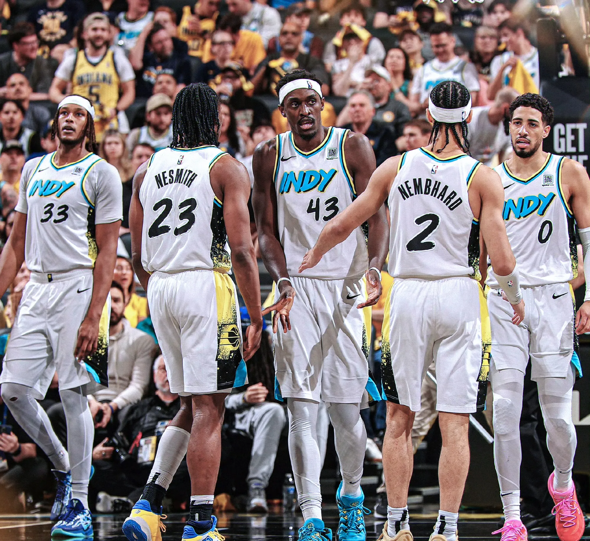 步行者险胜76人,克莱刷新纪录 步行者险胜76人,克莱刷新纪录