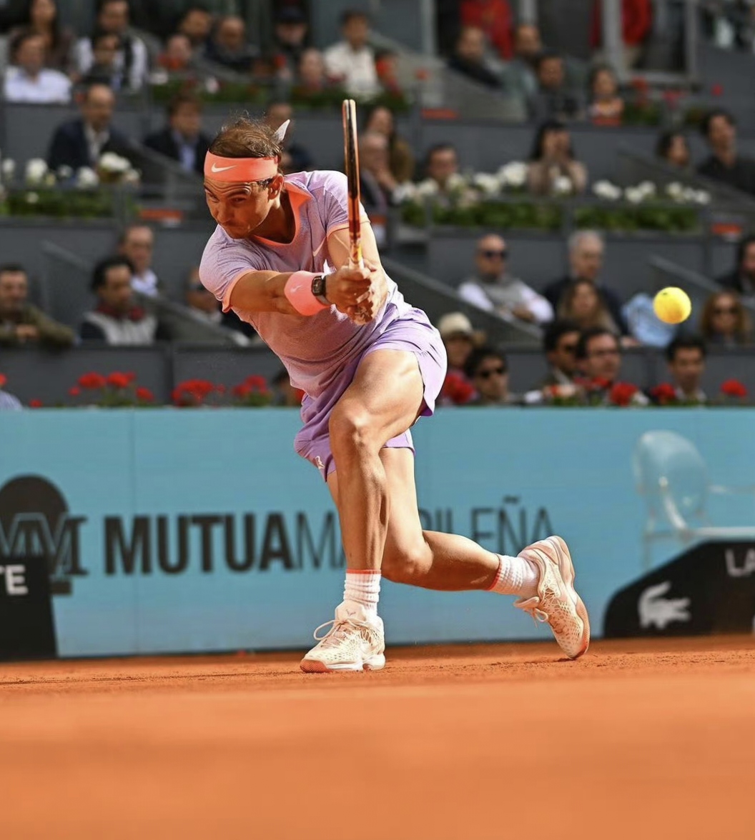 拉沃尔杯碾压ATP总决赛，纳达尔关键制胜